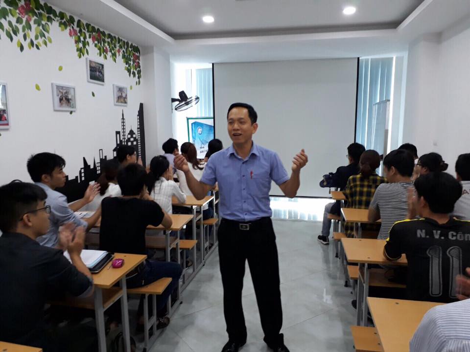 thầy Nguyễn Thành Vĩnh và lớp học đọc bản vẽ bóc khối lượng